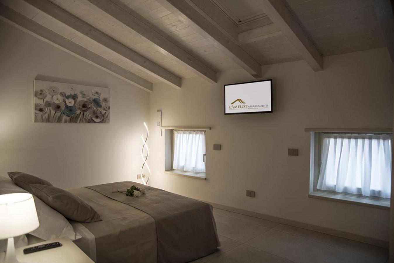 Camelot Appartamenti - Business E Holiday San Martino Buon Albergo Exteriér fotografie