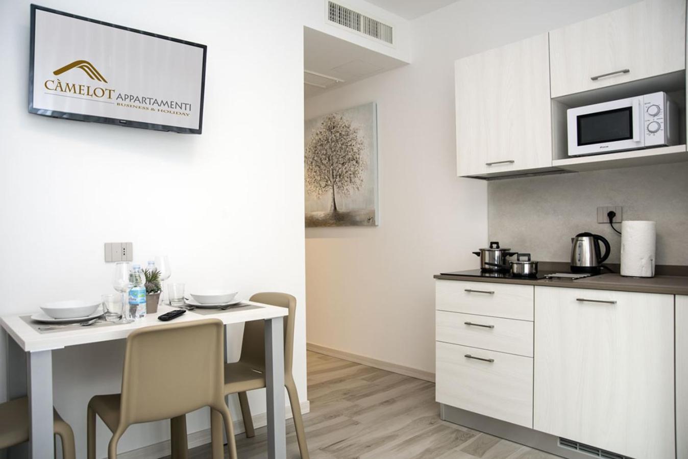 Camelot Appartamenti - Business E Holiday San Martino Buon Albergo Exteriér fotografie