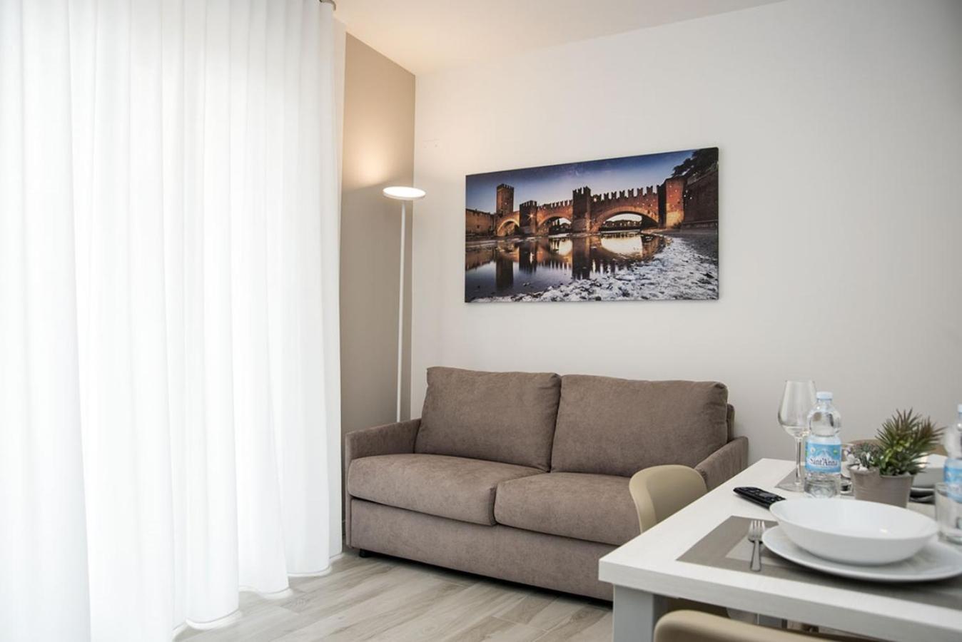 Camelot Appartamenti - Business E Holiday San Martino Buon Albergo Exteriér fotografie