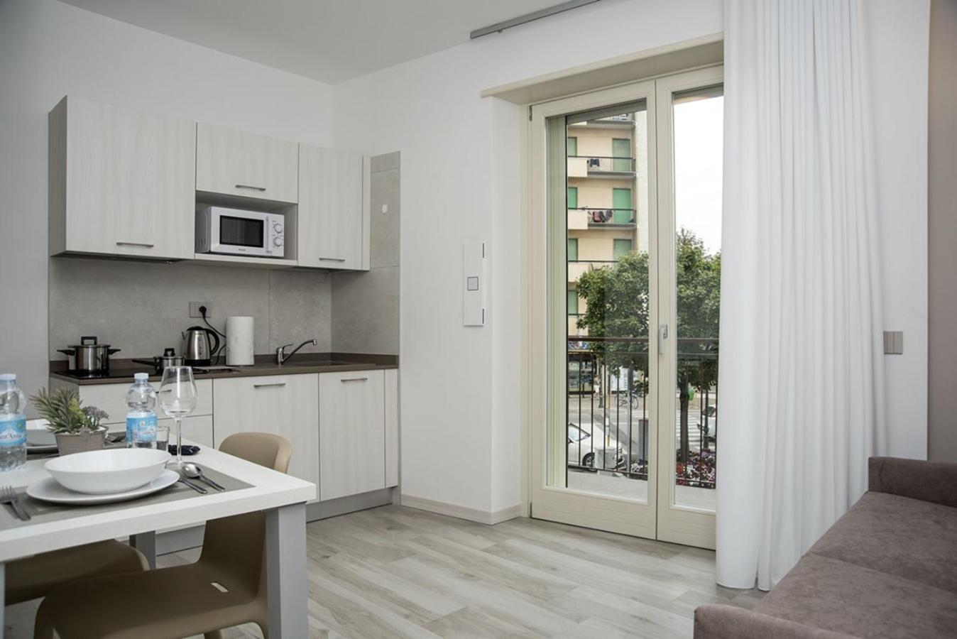 Camelot Appartamenti - Business E Holiday San Martino Buon Albergo Exteriér fotografie
