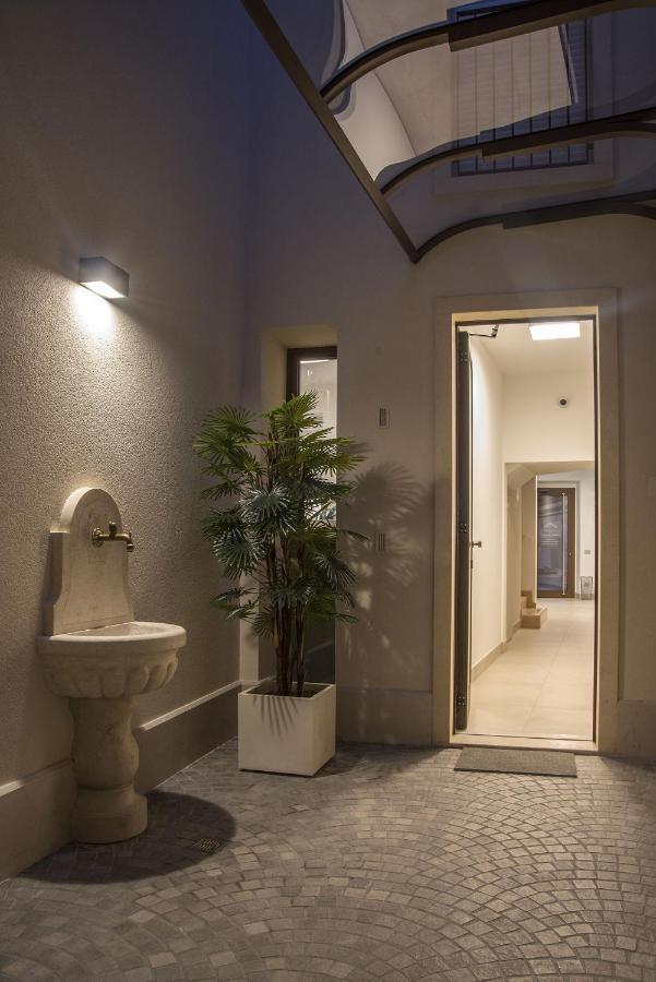 Camelot Appartamenti - Business E Holiday San Martino Buon Albergo Exteriér fotografie